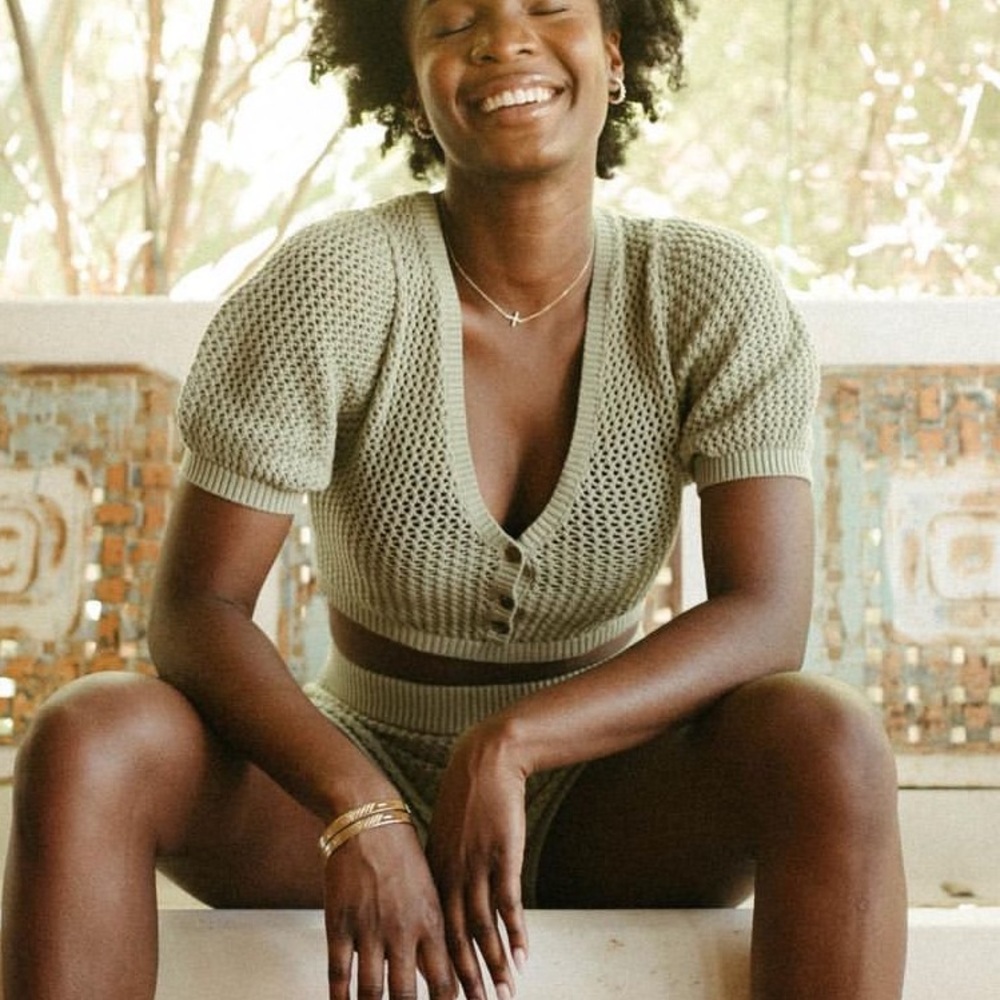 The Good Alma lounge top